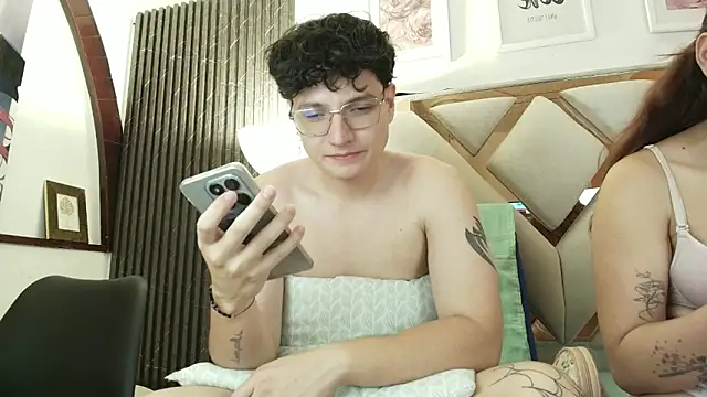 Zoe And Dylan  online show from 05/29/26, 02:15