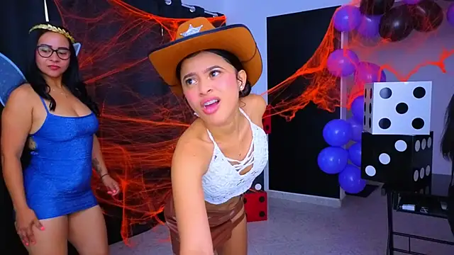 Snapshot of Medusa_Mansion chatting on 10/31/25, 12:33 Medusa Mansion online show from 10/31/25, 12:33