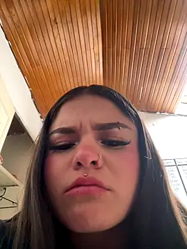 Camila Duarte  online show from 11/10/25, 07:46