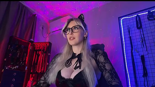 Liya Liss online show from 07/25/26, 11:13
