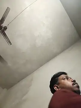 Snapshot of rudr1 chatting on 12/02/25, 12:43 rudr1 online show from 12/02/25, 12:43