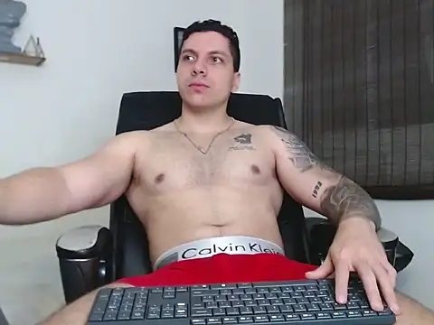 Noah Swagger  online show from 11/19/25, 08:58