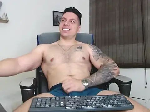 Noah Swagger  online show from 11/30/25, 08:51