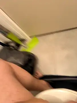 Snapshot of Siegwards chatting on 10/31/25, 01:28 Siegwards online show from 10/31/25, 01:28