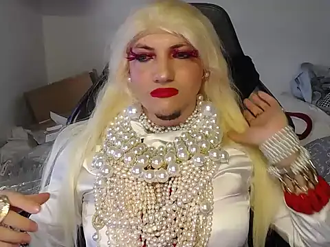 VanesaCrossic online show from 12/02/25, 09:14