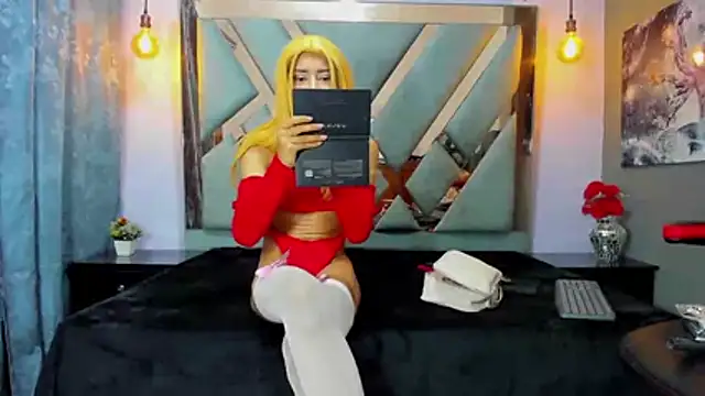 RegannTaylor online show from 12/02/25, 01:50