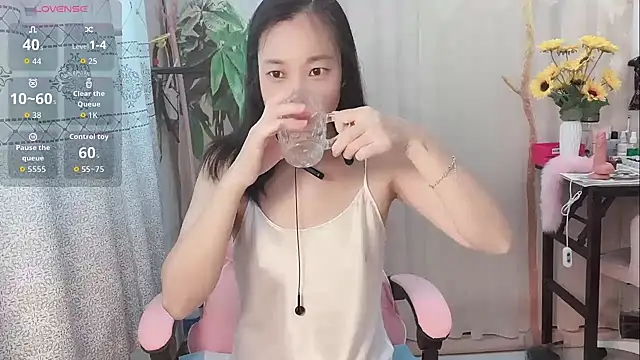 Lingling-Baby520 online show from 07/14/26, 01:52