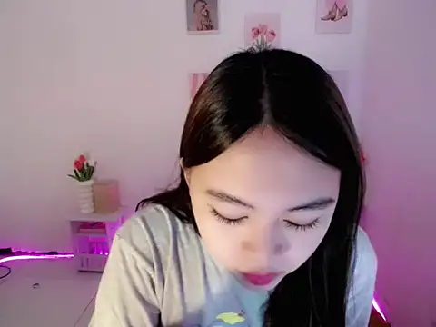 lustfullakim online show from 07/26/26, 12:01