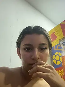 liahot69 online show from 05/11/26, 11:02