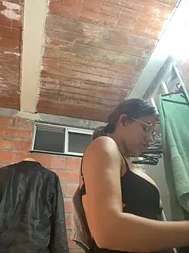 liahot69 online show from 05/15/26, 03:41