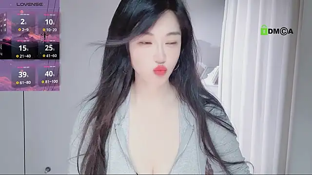 YunShan-33 online show from 05/20/26, 03:56