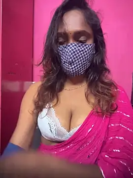 Snapshot of Queen-dhivya chatting on 11/25/25, 05:24 Queen-dhivya online show from 11/25/25, 05:24