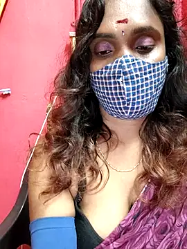 Snapshot of Queen-dhivya chatting on 12/01/25, 04:01 Queen-dhivya online show from 12/01/25, 04:01