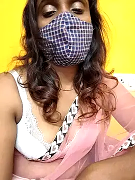 Snapshot of Queen-dhivya chatting on 12/15/25, 05:50 Queen-dhivya online show from 12/15/25, 05:50