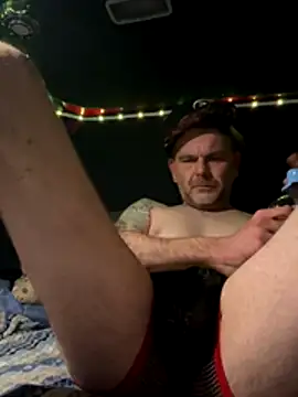 Snapshot of ChrissiSylt chatting on 11/05/25, 01:49 ChrissiSylt online show from 11/05/25, 01:49