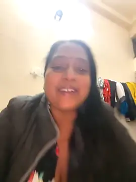 Snapshot of Hot-Sana2 chatting on 11/21/25, 06:28 Hot-Sana2 online show from 11/21/25, 06:28