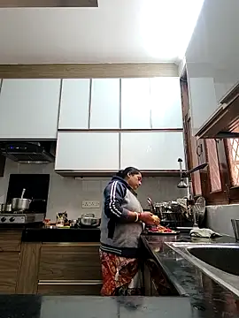 Snapshot of Hot-Sana2 chatting on 11/25/25, 07:08 Hot-Sana2 online show from 11/25/25, 07:08