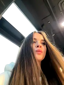 Snapshot of KristiRich chatting on 11/06/25, 07:42 KristiRich online show from 11/06/25, 07:42