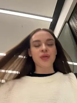 Snapshot of KristiRich chatting on 11/13/25, 07:29 KristiRich online show from 11/13/25, 07:29