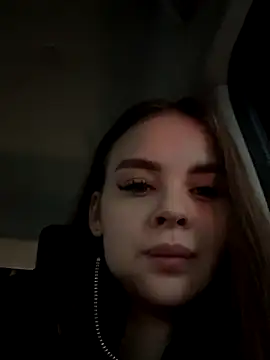 Snapshot of KristiRich chatting on 11/22/25, 07:40 KristiRich online show from 11/22/25, 07:40