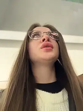 Snapshot of KristiRich chatting on 11/30/25, 08:29 KristiRich online show from 11/30/25, 08:29