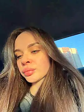 Snapshot of KristiRich chatting on 12/14/25, 09:03 KristiRich online show from 12/14/25, 09:03