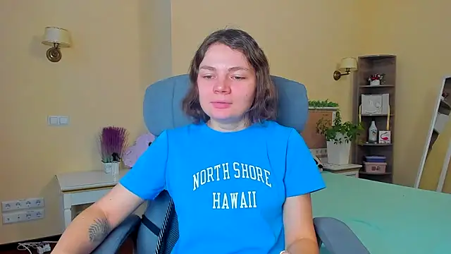 Snapshot of Stella-Maers chatting on 12/19/25, 08:32 Stella-Maers online show from 12/19/25, 08:32