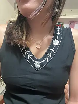 maira 33 online show from 07/27/26, 04:58