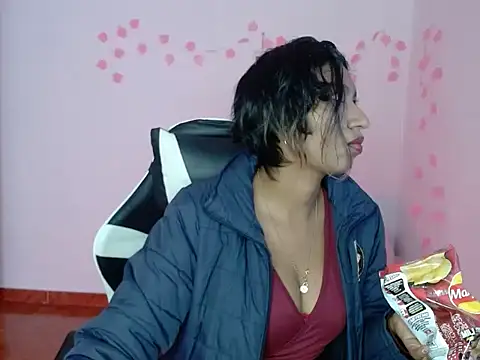 Samanta 777 online show from 12/15/25, 08:24