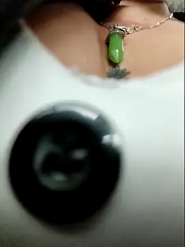 Snapshot of cataleyamyst chatting on 12/19/25, 12:39 cataleyamyst online show from 12/19/25, 12:39