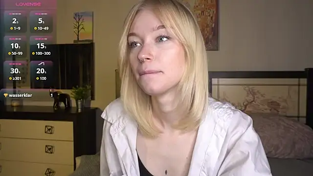 ShanelTunon online show from 11/13/25, 08:08