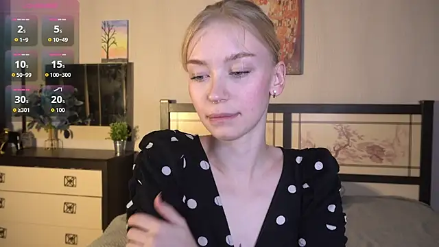 ShanelTunon online show from 11/19/25, 08:09