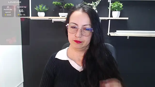 Lauryn Jones online show from 04/25/26, 05:21