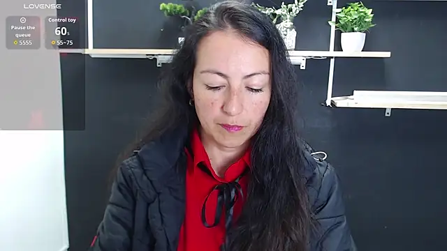 Lauryn Jones online show from 05/07/26, 05:51