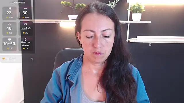 Lauryn Jones online show from 05/11/26, 05:21