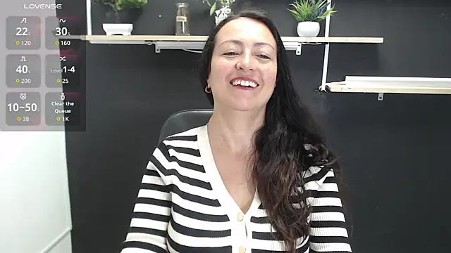 Lauryn Jones online show from 05/12/26, 05:21