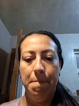 Lauryn Jones online show from 06/02/26, 05:48