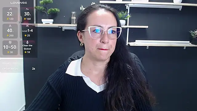 Lauryn Jones online show from 06/22/26, 08:39