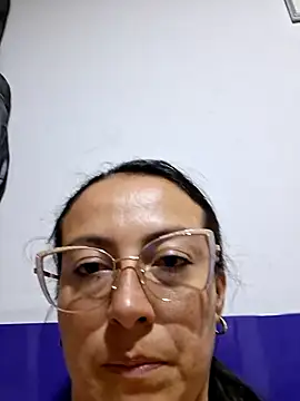 Lauryn Jones online show from 07/05/26, 02:18