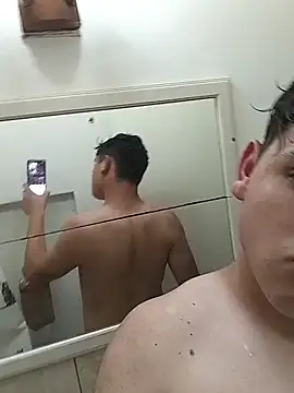 Snapshot of Myboy0020 chatting on 11/01/25, 08:33 Myboy0020 online show from 11/01/25, 08:33