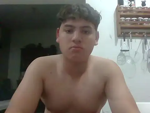 Myboy0020 online show from 11/21/25, 04:22