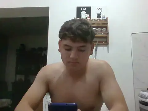 Myboy0020 online show from 12/03/25, 02:52