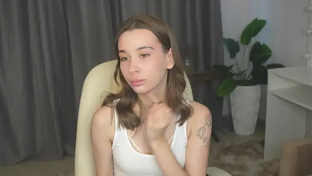 Snapshot of JacalynSchreiber chatting on 11/06/25, 11:44 JacalynSchreiber online show from 11/06/25, 11:44