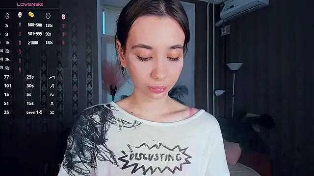 Snapshot of JacalynSchreiber chatting on 12/18/25, 07:58 JacalynSchreiber online show from 12/18/25, 07:58