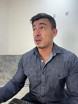 Snapshot of Chris_Clarck chatting on 11/10/25, 08:30 Chris Clarck online show from 11/10/25, 08:30