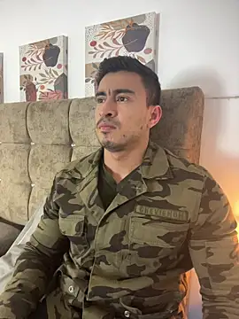 Snapshot of Chris_Clarck chatting on 11/12/25, 09:25 Chris Clarck online show from 11/12/25, 09:25