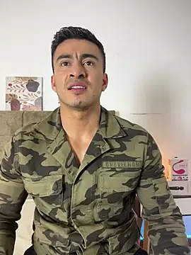 Snapshot of Chris_Clarck chatting on 11/26/25, 07:48 Chris Clarck online show from 11/26/25, 07:48