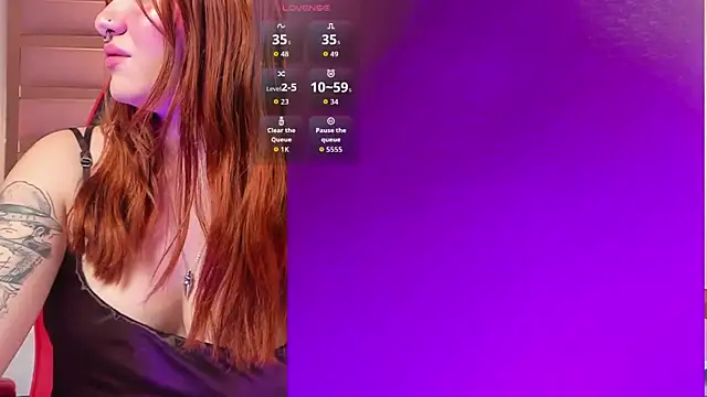 Snapshot of FiorellaRicci_ chatting on 11/25/25, 01:44 FiorellaRicci online show from 11/25/25, 01:44