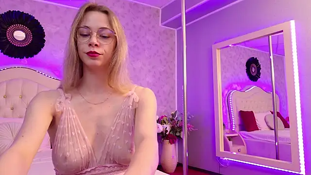 GracieCute online show from 06/24/26, 03:16