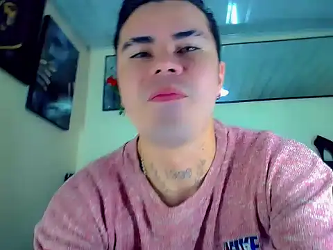 Snapshot of Sebastian_Loaiza chatting on 11/09/25, 04:16 Sebastian Loaiza online show from 11/09/25, 04:16